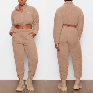 SKIMS Sherpa Teddy Joggers